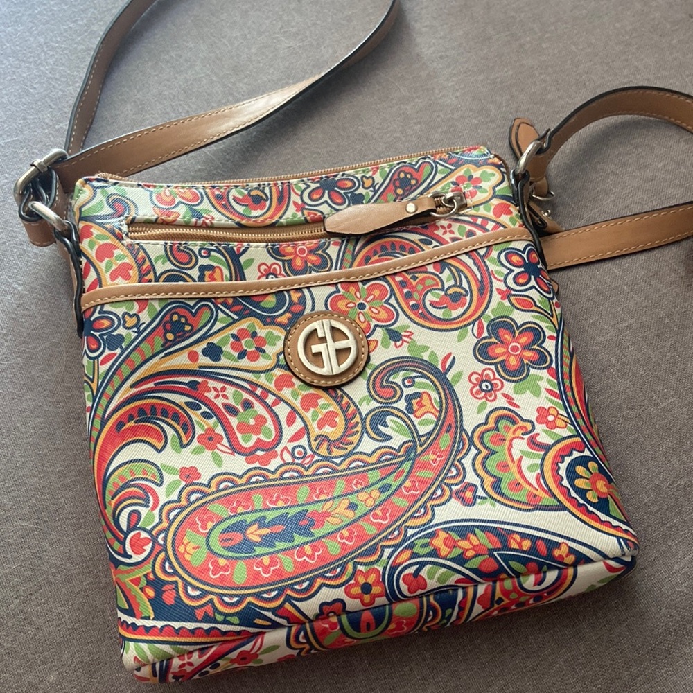 Great Condition crossbody purse